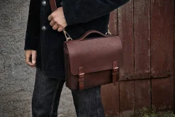 A. E. Umhängetasche