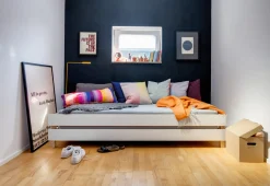 Bett Stiege, Stapelbar