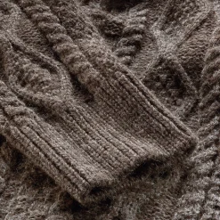 Black Sheep Aran-Pullover