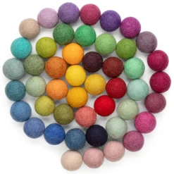 Boxen und Bälle Filz