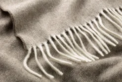 Decke Lammwolle Fischgrat