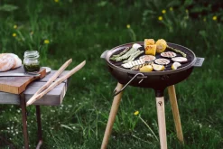 Dreibeingrill Gusseisen