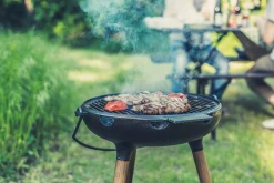 Dreibeingrill Gusseisen