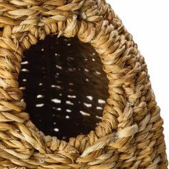 Eichhörnchenkobel Schilfgras