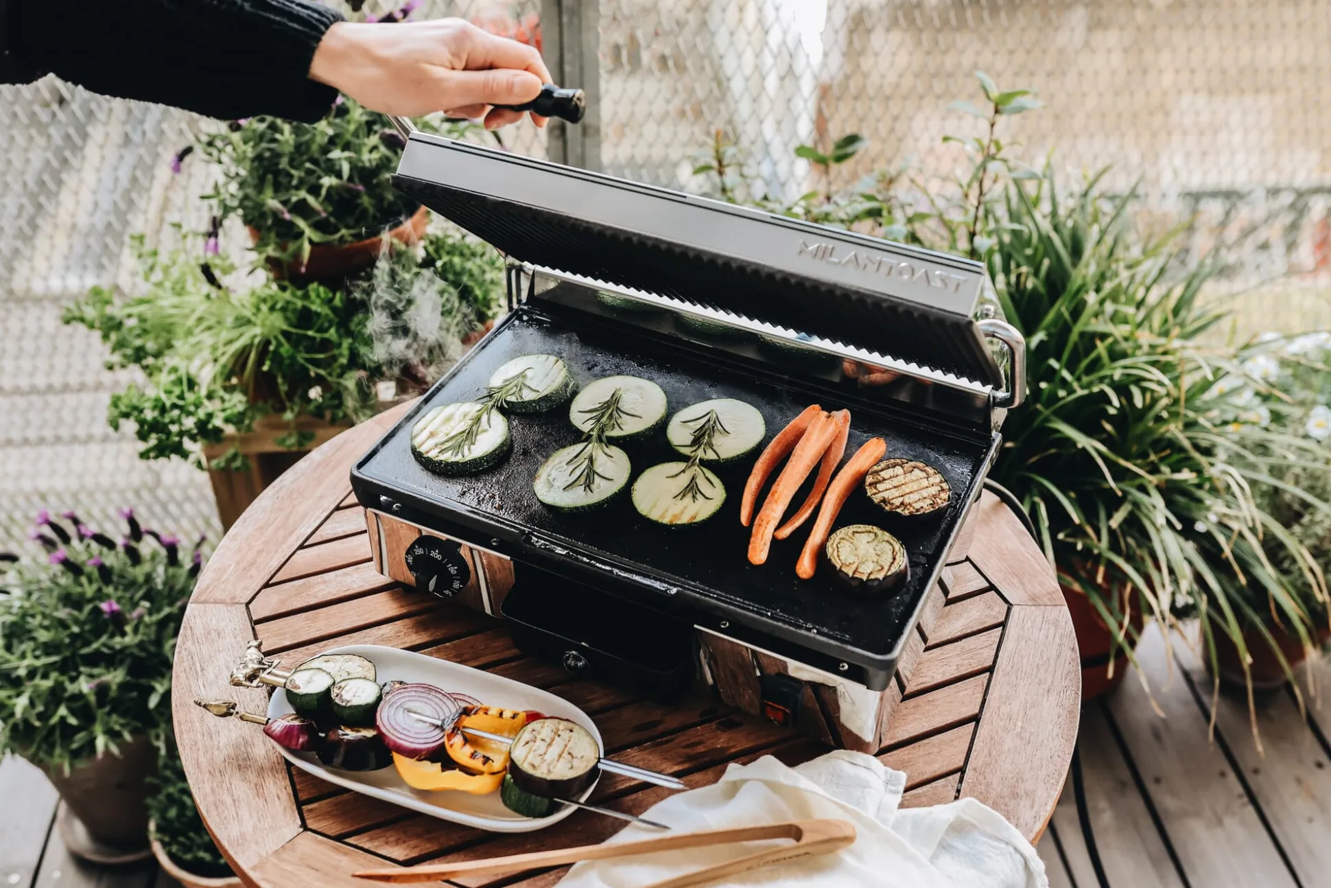 Großer Kontaktgrill quadratisch