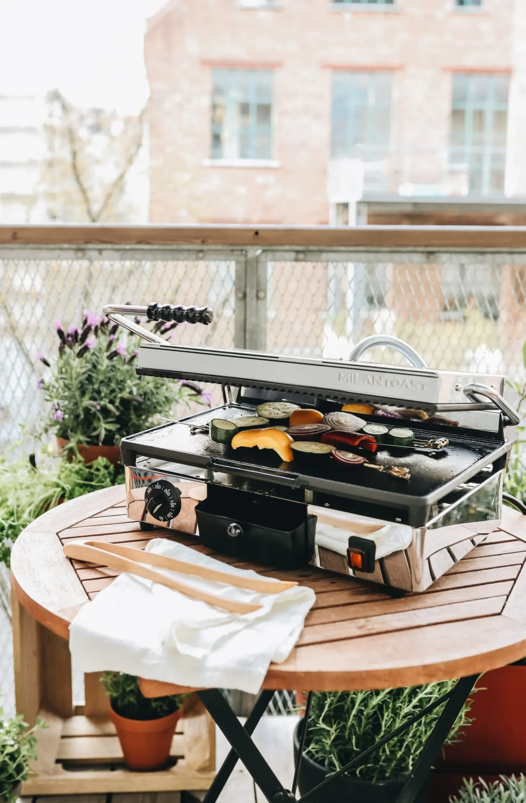 Großer Kontaktgrill quadratisch