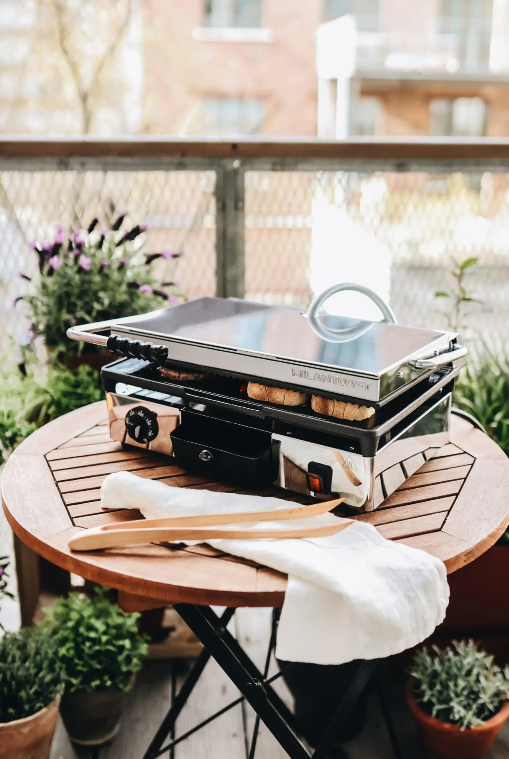 Großer Kontaktgrill quadratisch