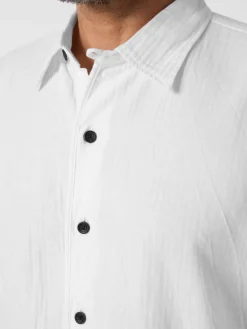 Herrenhemd strukturiert