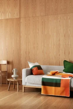 Lammwolldecke Bauhausstil