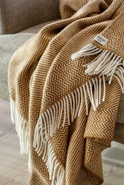 Lammwolldecke Zickzack-Streifen Kattefot
