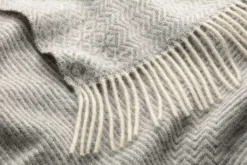 Lammwolldecke Zickzack-Streifen Kattefot
