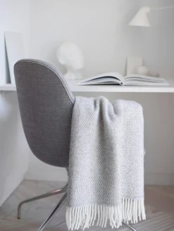 Lammwolldecke Zickzack-Streifen Kattefot