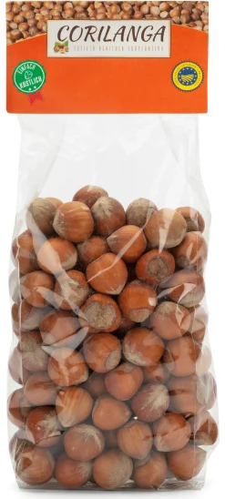 Piemontesische Haselnüsse in Schale