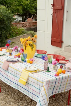 Tischdecke bunt kariert