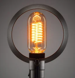 Tonone Bodenleuchte Stahl und Aluminium